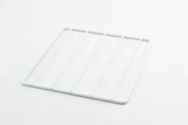 Skillevæg 204/210 × 196 mm, set forfra